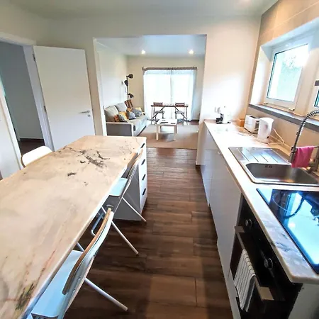Cascais, Family Retreat In A 2-bedroom Alcabideche